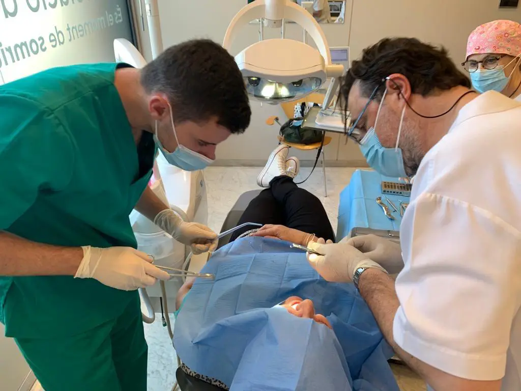 Cirugía maxilofacial en Montcada – Clínica dental Minerva Cirugía maxilofacial en Montcada - Clínica dental Minerva