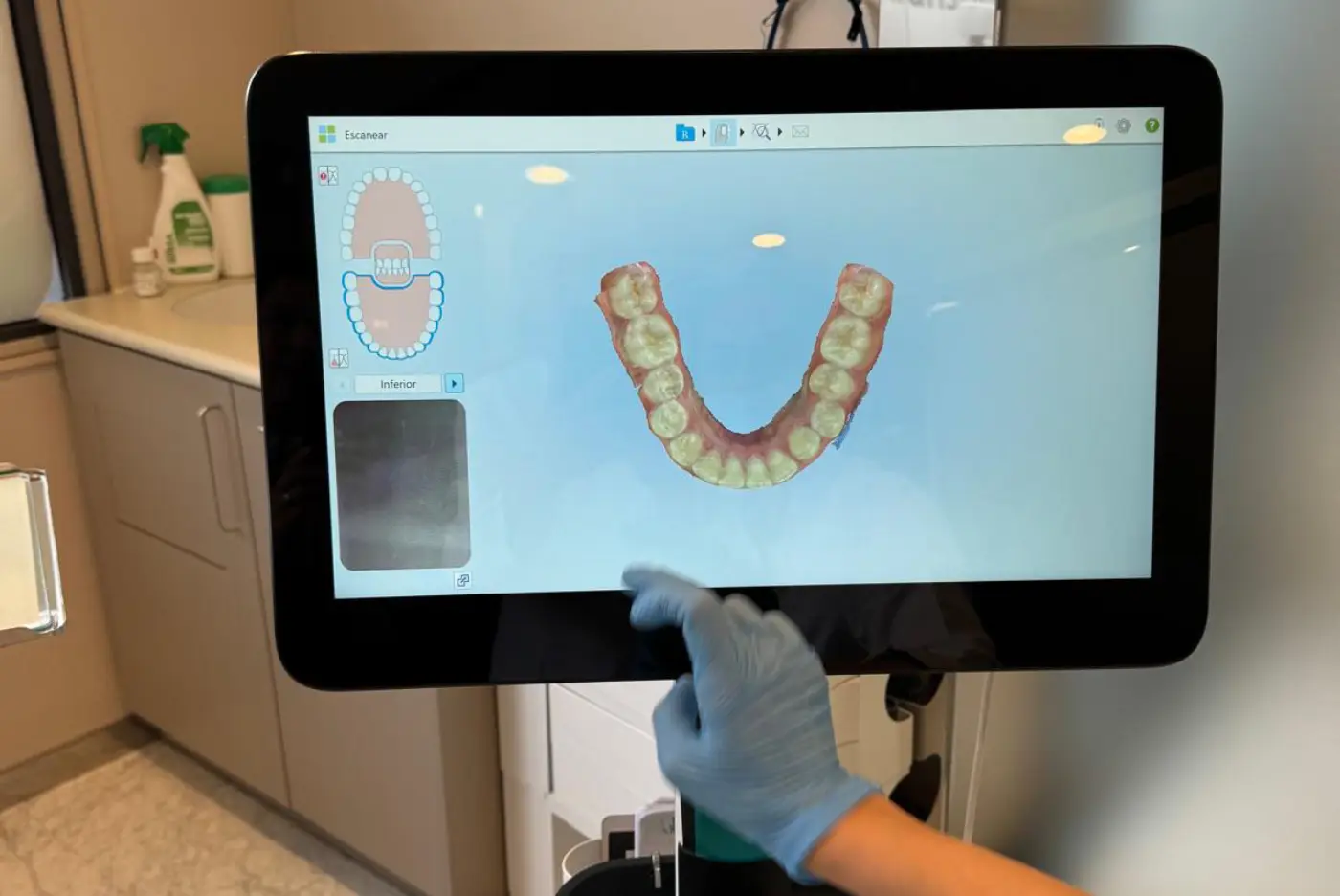 Instalaciones de la Clínica dental Doctora Minerva Instalaciones de la Clínica dental Doctora Minerva