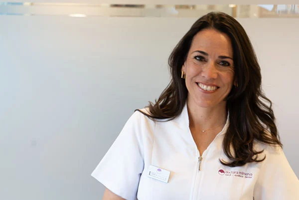 Dra. Paola estética dental Carillas dentales